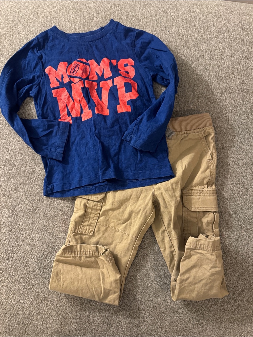 5/$15- The Children's Place Blue Long Sleeve 'Mom's MVP' Top with Cargo pants